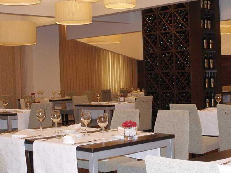 Hotel Ceuta Puerta De Africa Restaurant photo